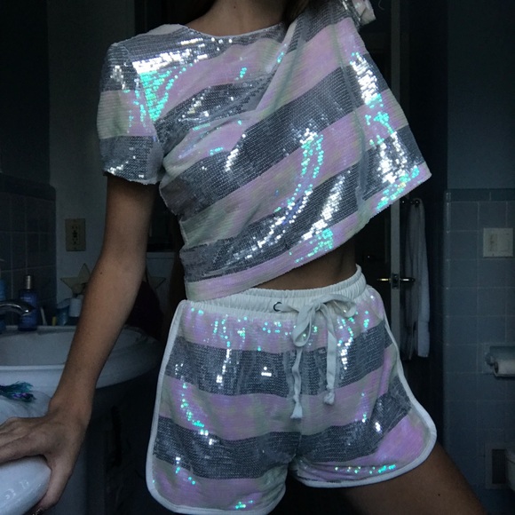 Sequin crop top matching shorts set - Picture 5 of 6